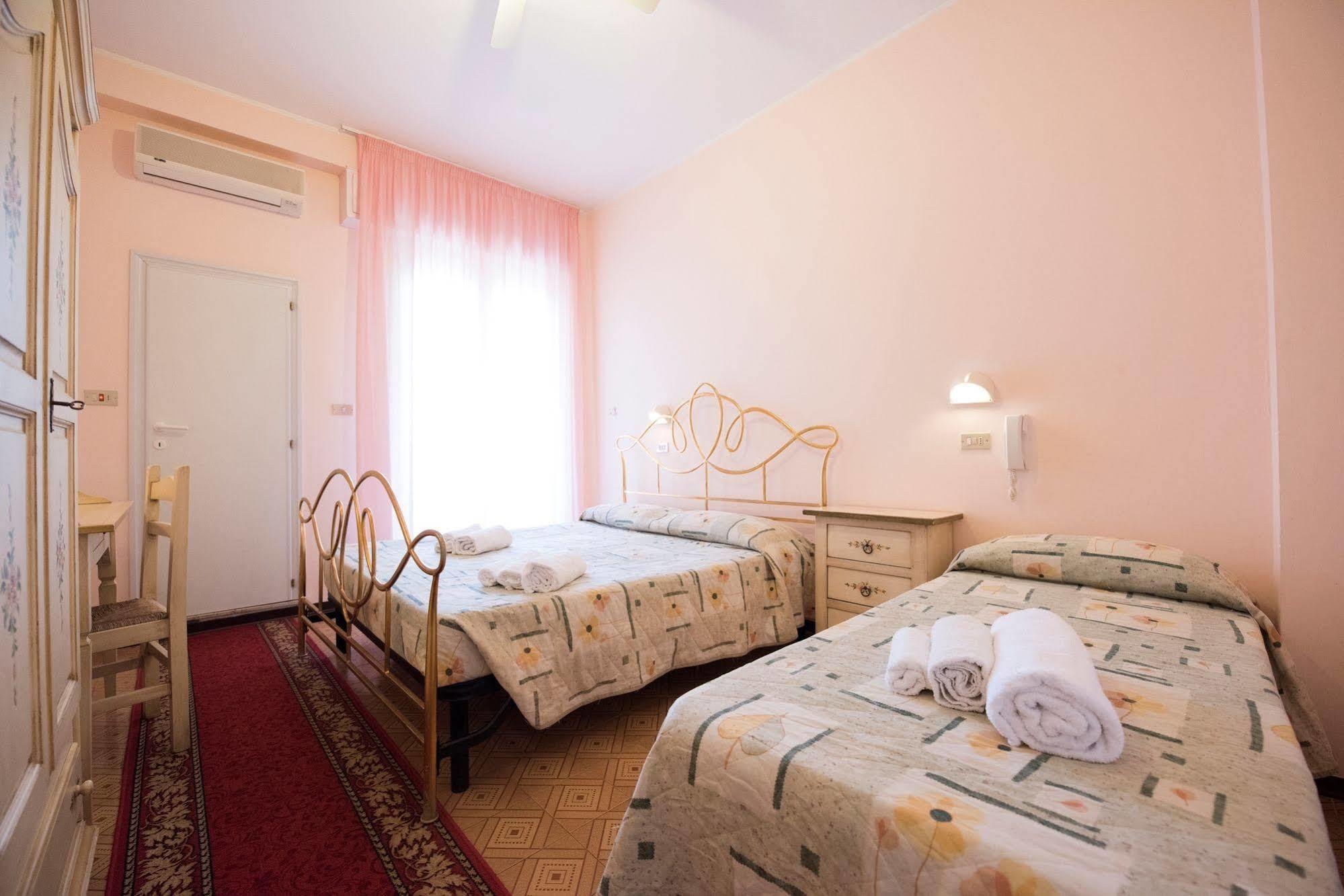 Hotel Settebello B&B Cesenatico Extérieur photo
